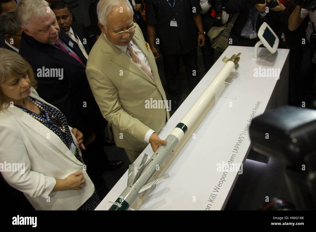 Langkawi, Malaysia. 21st Mar, 2017. Malaysian Prime Minister Najib Razak visits exhibitors in conjunction with LIMA Expo Credit: Chung Jin Mac/Alamy Live News Stock Photo