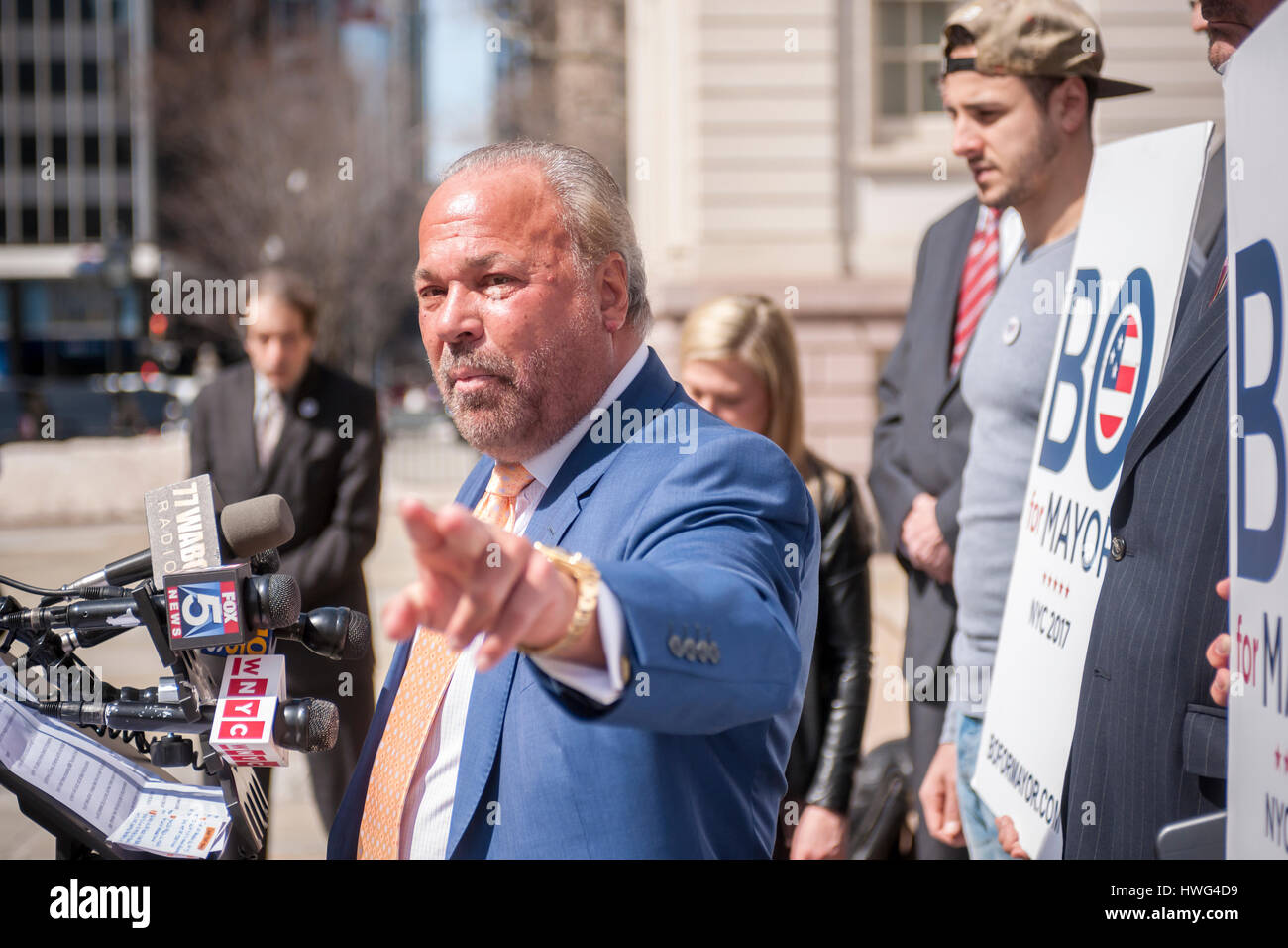 New York, USA. 21st Mar, 2017. Former NYPD detective and now private investigator Bo Dietl announces his run for mayor of New York on the steps of NY City Hall on Tuesday, March 21, 2017. Dietl is running as an independent with his campaign addressing the issues of crime and homelessness. During the announcement Dietl railed against Mayor Bill De Blasio, whom he unaffectionately calls 'Big Bird', and the mayor's campaign fundraising.  Credit: Richard Levine/Alamy Live News Stock Photo