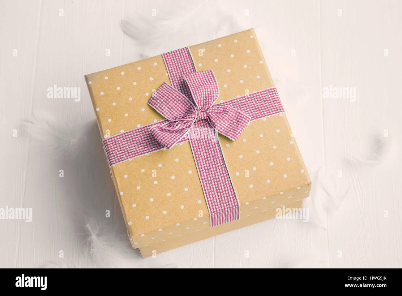 Box pink ribbon hi-res stock photography and images - Alamy