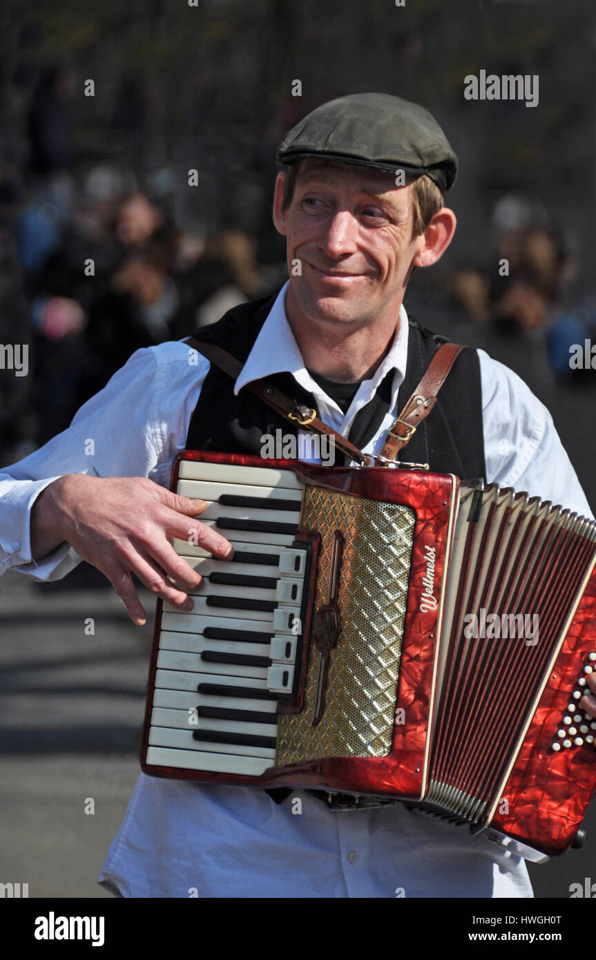 Busker in washington square park hires stock photography and images