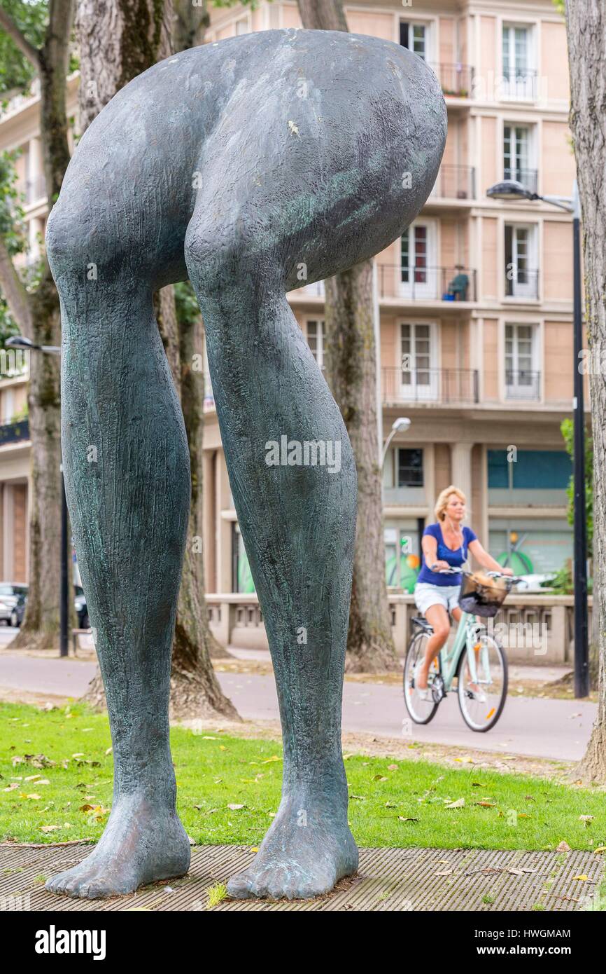 France, Seine Maritime, Le Havre, city center listed as World Heritage by UNESCO, 56 Avenue Foch, sculpture by the Dutch artist Henk Visch Stock Photo