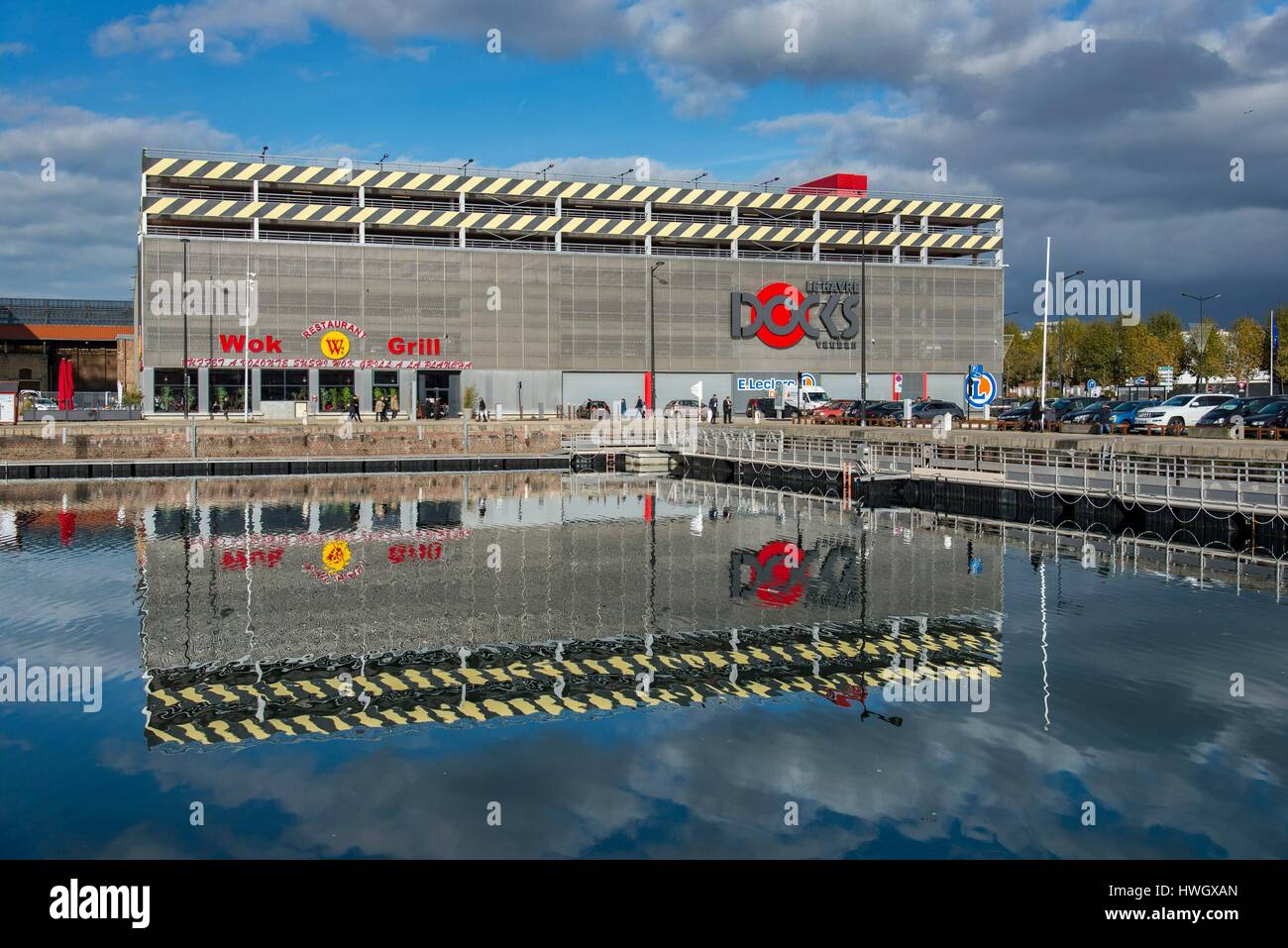 France, Seine Maritime, Le Havre, the shopping center Docks Vauban, between  the Vauban basin and the Vatine basin, buildings rehabilitated and  transformed by the architect Bernard Reichen Stock Photo - Alamy