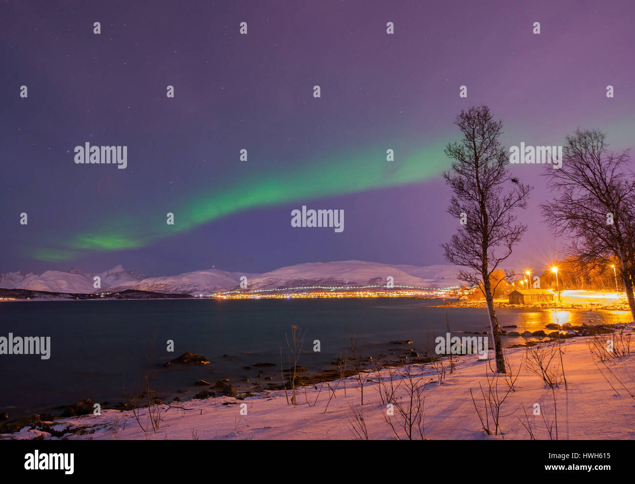 'North light about Kval ? ?ya, Norway; Troms; Troms?; Kval ? ?ya; net curtain sheet ? ? men, 1044 m, mountains, north light; polar light; aurora borea Stock Photo