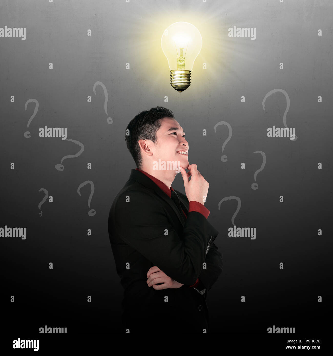 helvede voldsom fraktion Business man thinking light bulb hi-res stock photography and images - Alamy
