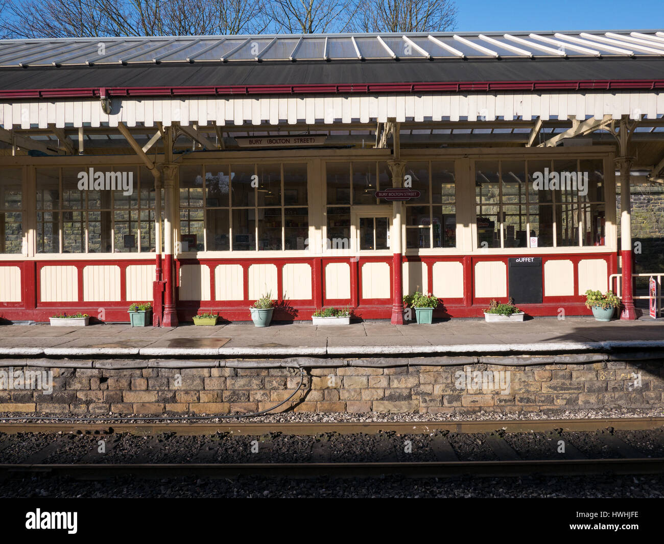 Waiting room and cafe at Bolton Street Railway Station, Bury, Lancashire Stock Photo