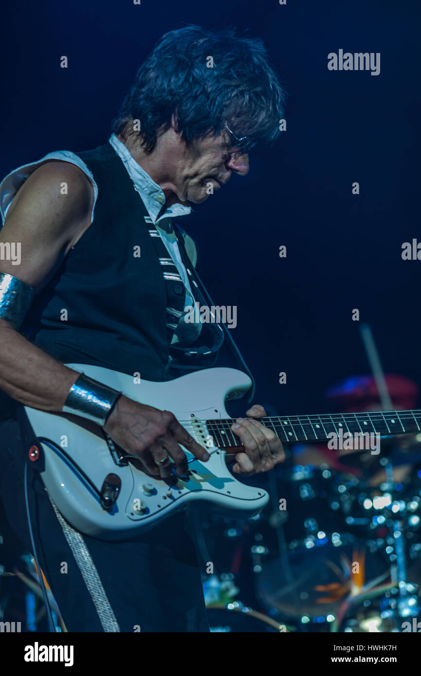 Guitarists High Resolution Stock Photography and Images - Alamy