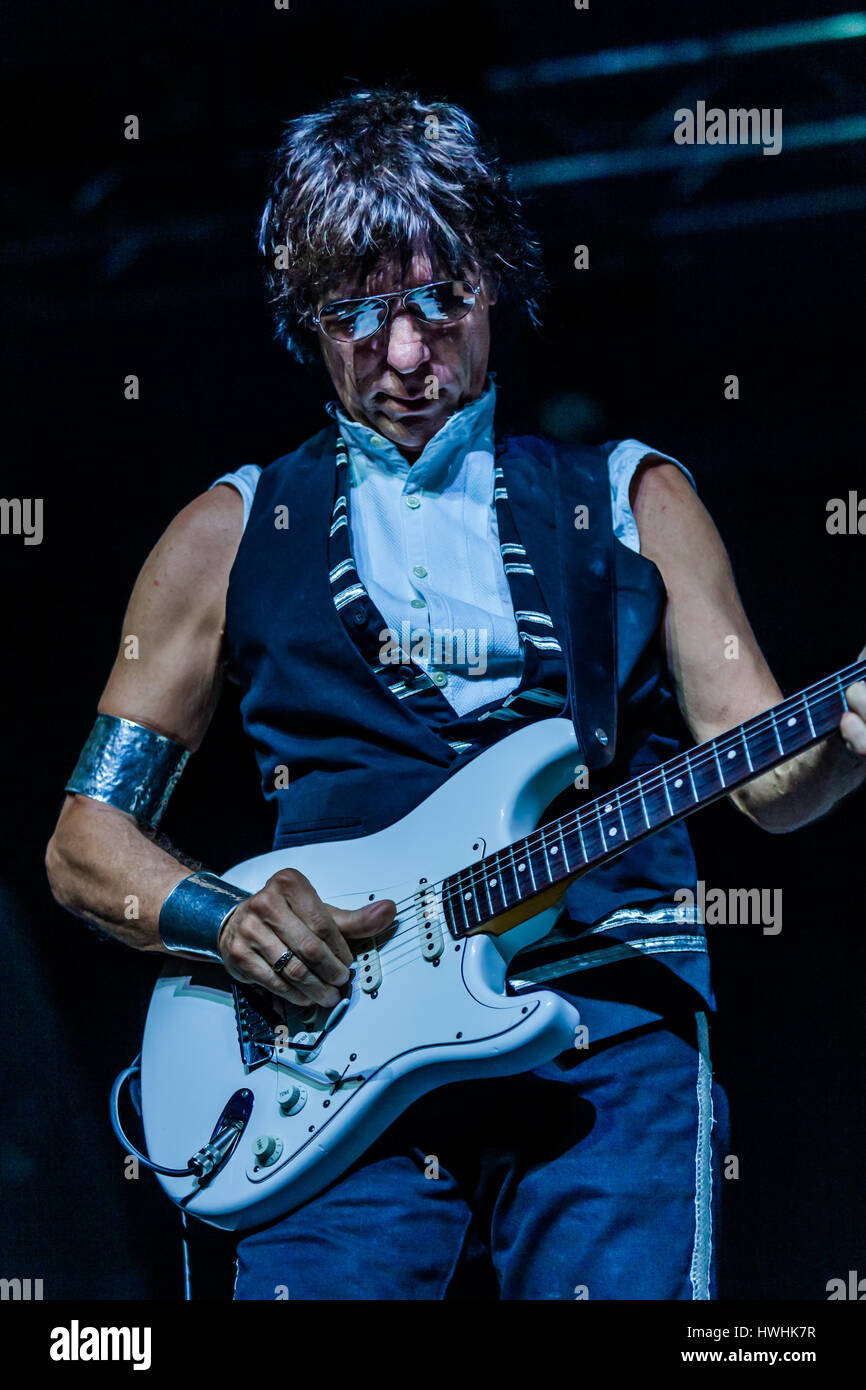 Jeff Beck, one of the greatest guitar players of all time proved why he is so highly regarded by