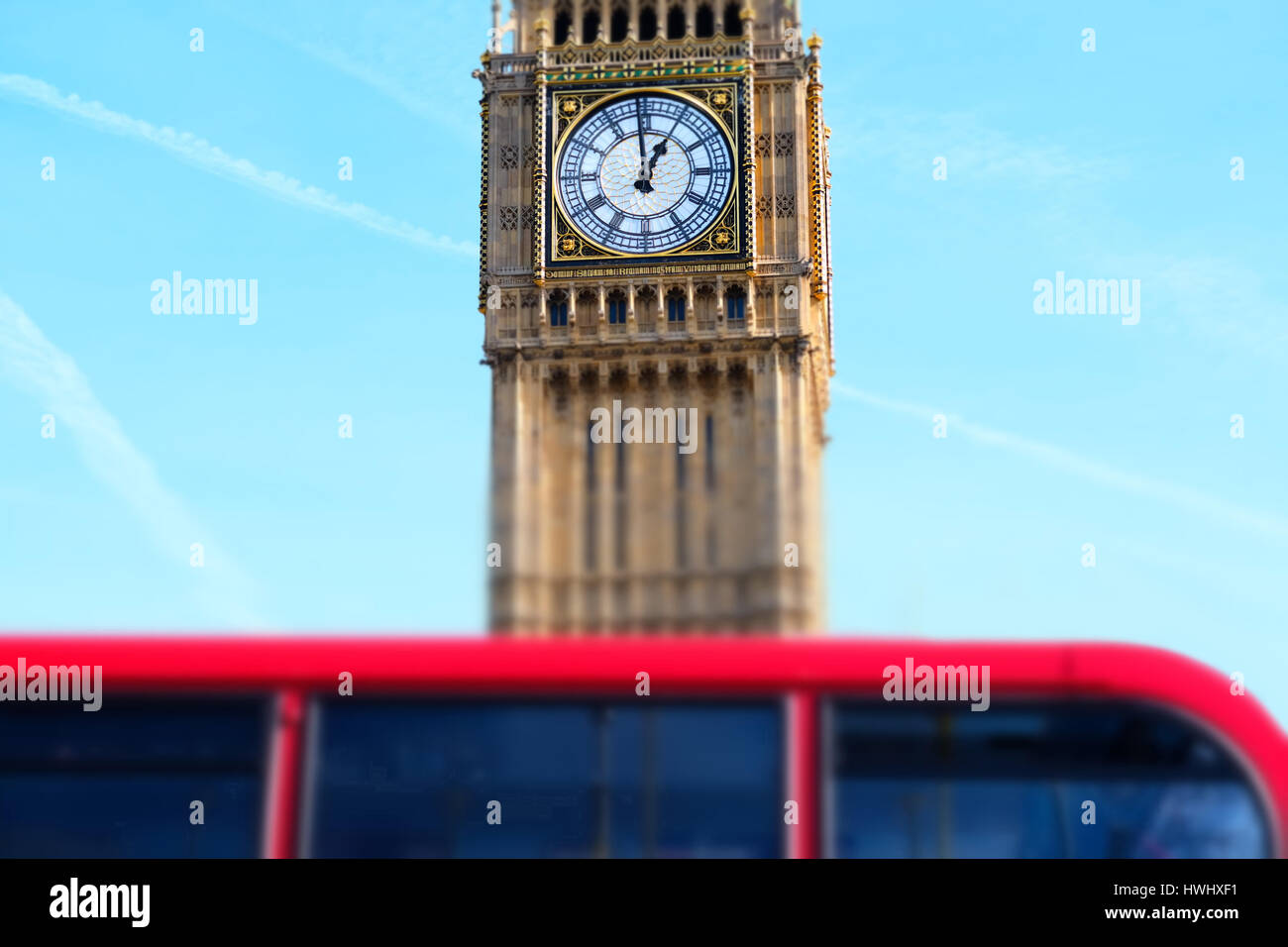 Big ben and double decker bus hi-res stock photography and images - Alamy