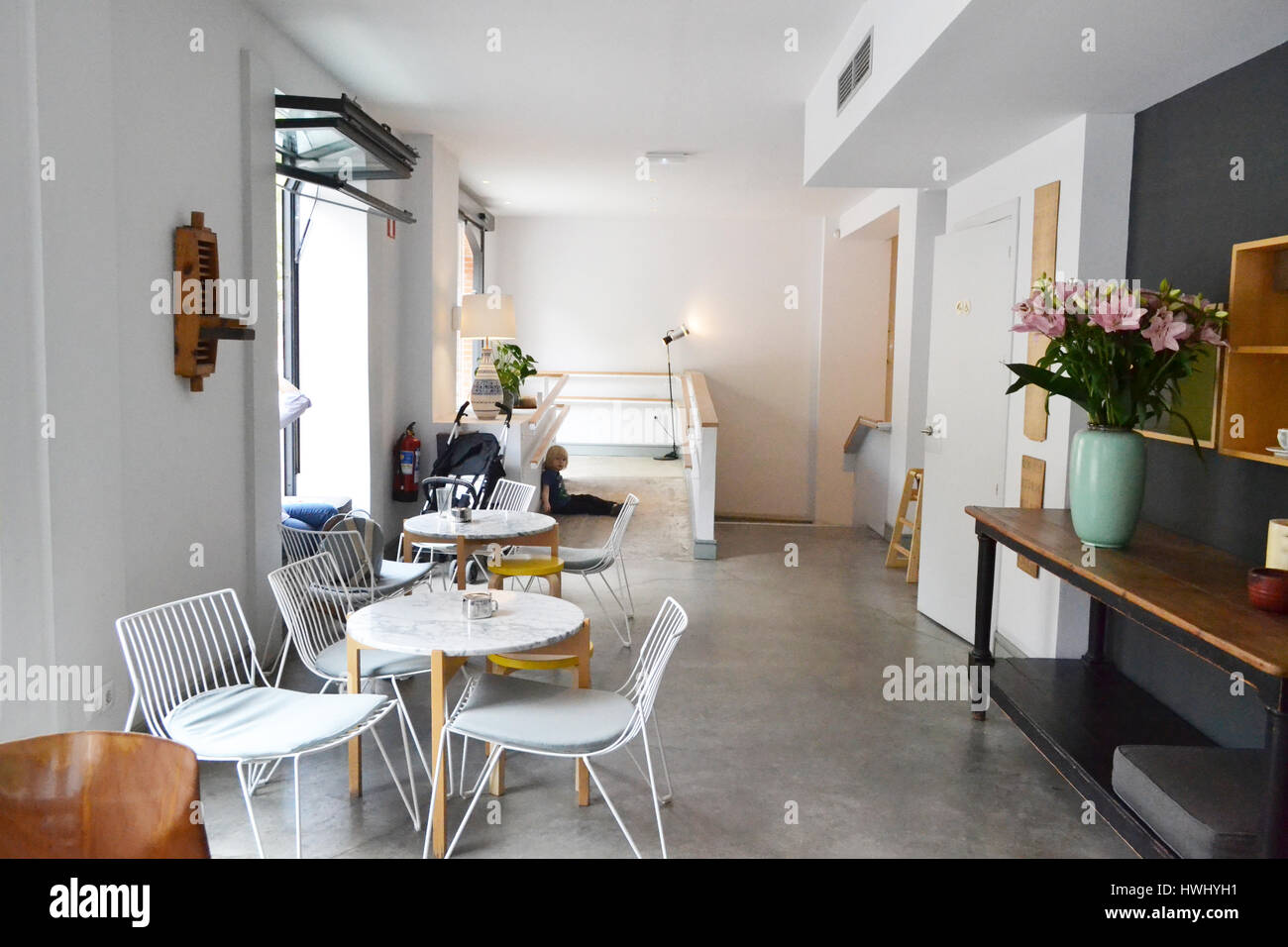 Clean Minimal Interiors lunch in minimal clean interior white space with lots of light