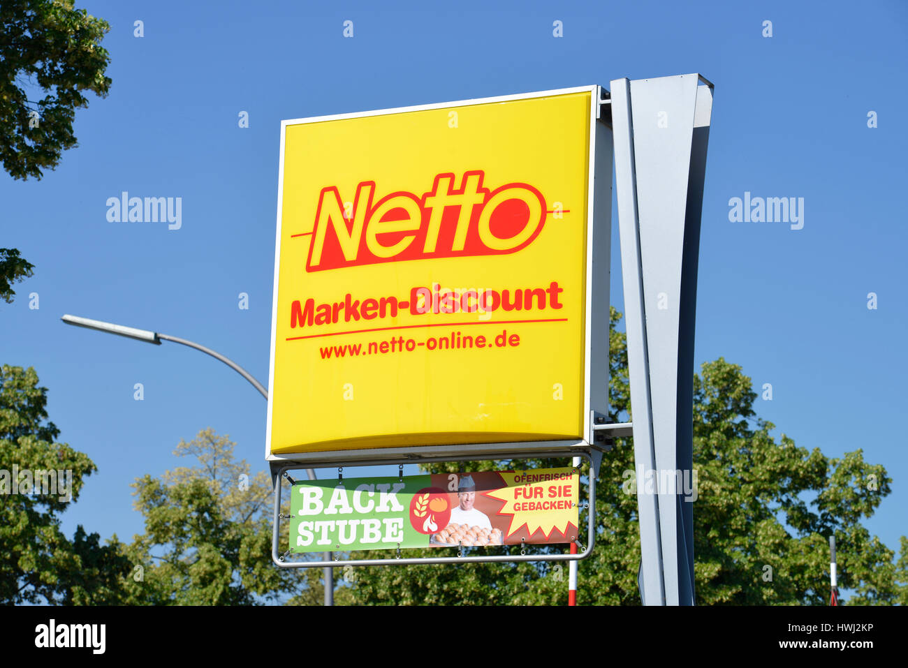 Netto Markt, Brunsbuetteler Damm, Spandau, Berlin, Deutschland, BrunsbÃ¼tteler Damm Stock Photo