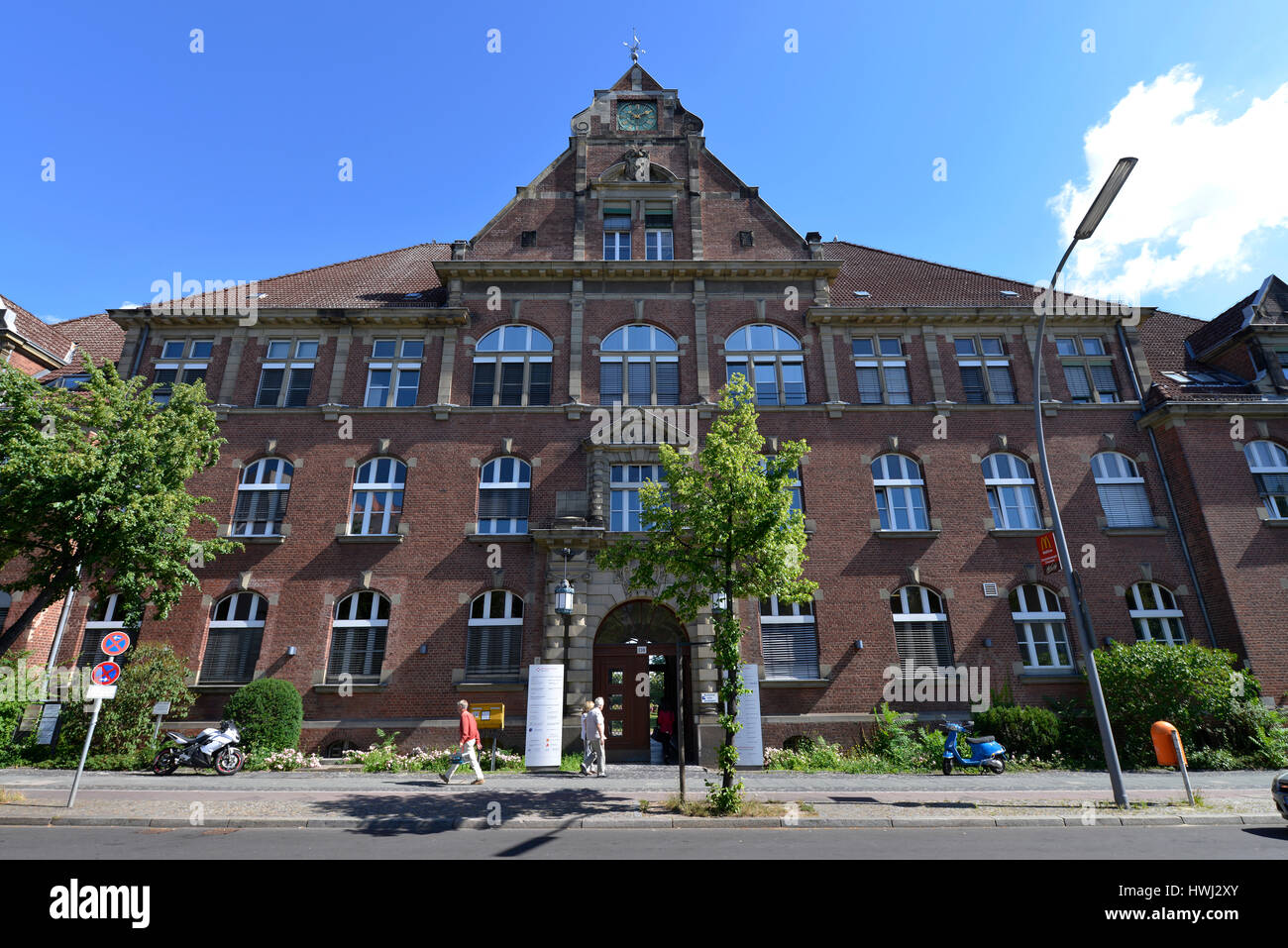 DRK Kliniken, Spandauer Damm, Westend, Charlottenburg, Berlin, Deutschland Stock Photo