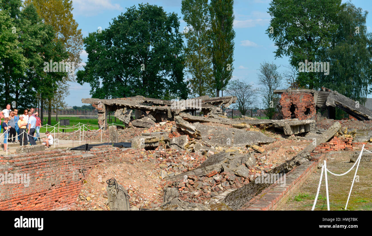Gesprengte Gaskammer, Konzentrationslager, Auschwitz-Birkenau, Auschwitz, Polen Stock Photo