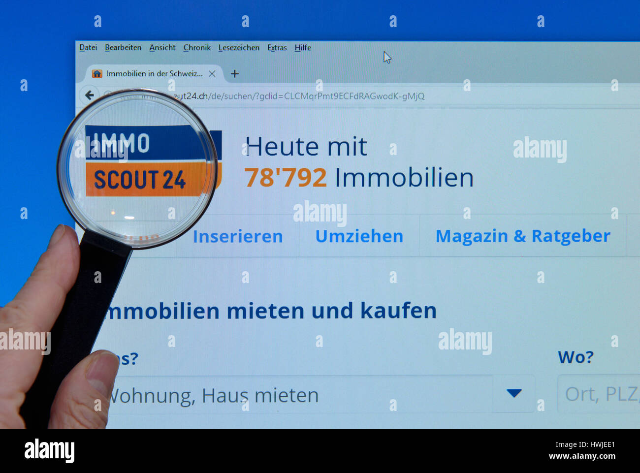 Immoscout 24, Website, Bildschirm, Lupe Stock Photo