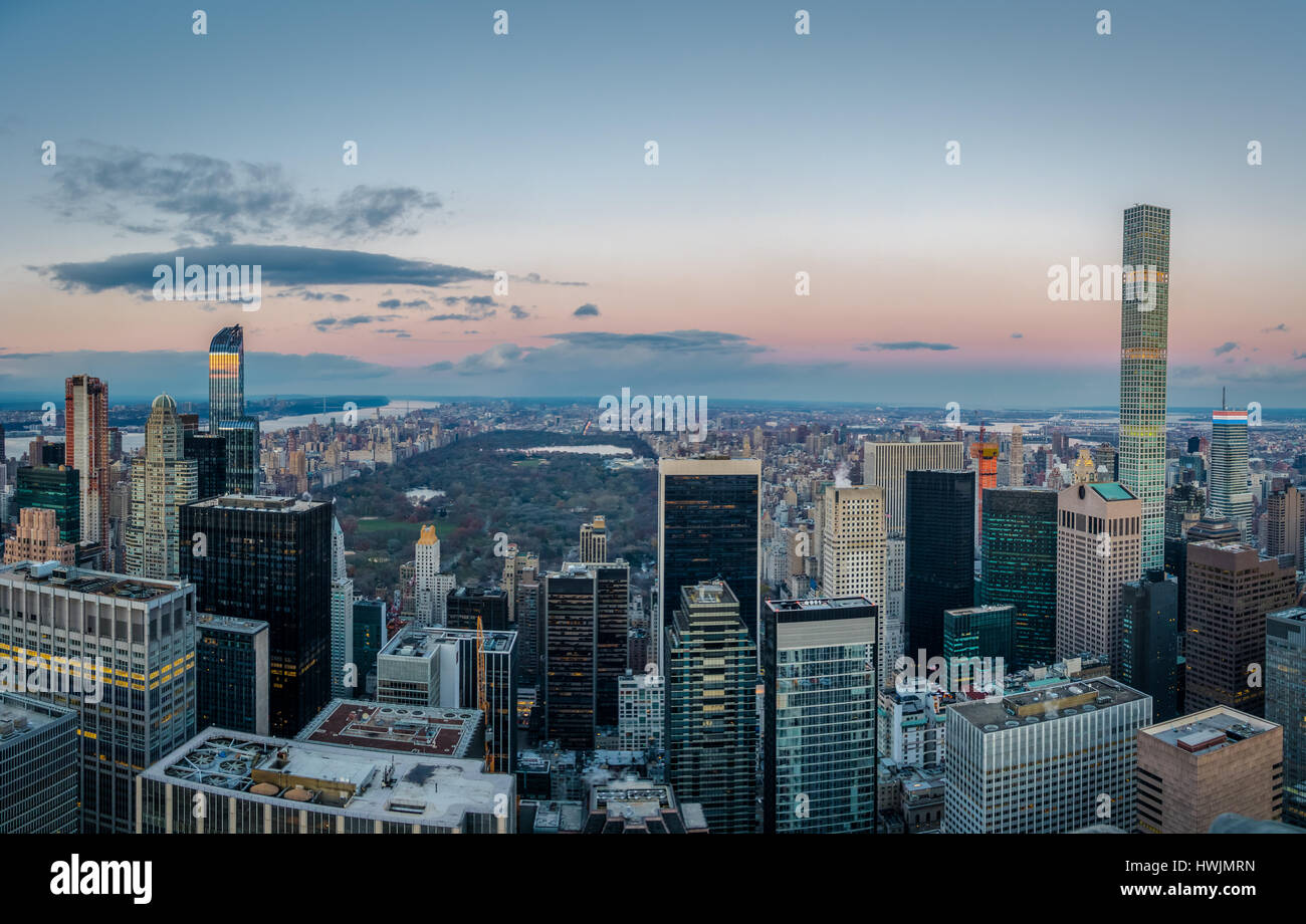 Panoramic aerial view of Manhattan and Central Park at sunset - New ...