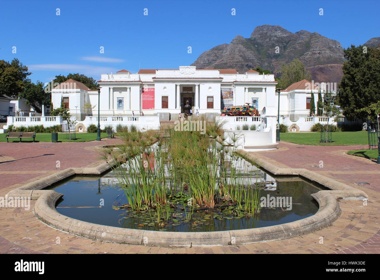 South African National Gallery, Cape Town, South Africa, with Devils Peak in background Stock Photo