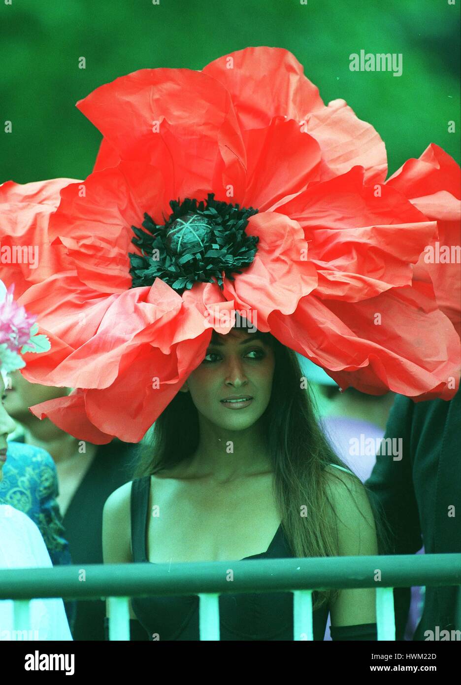 ROYAL ASCOT HAT LADIES DAY ROYAL ASCOT 95 22 June 1995 Stock Photo - Alamy