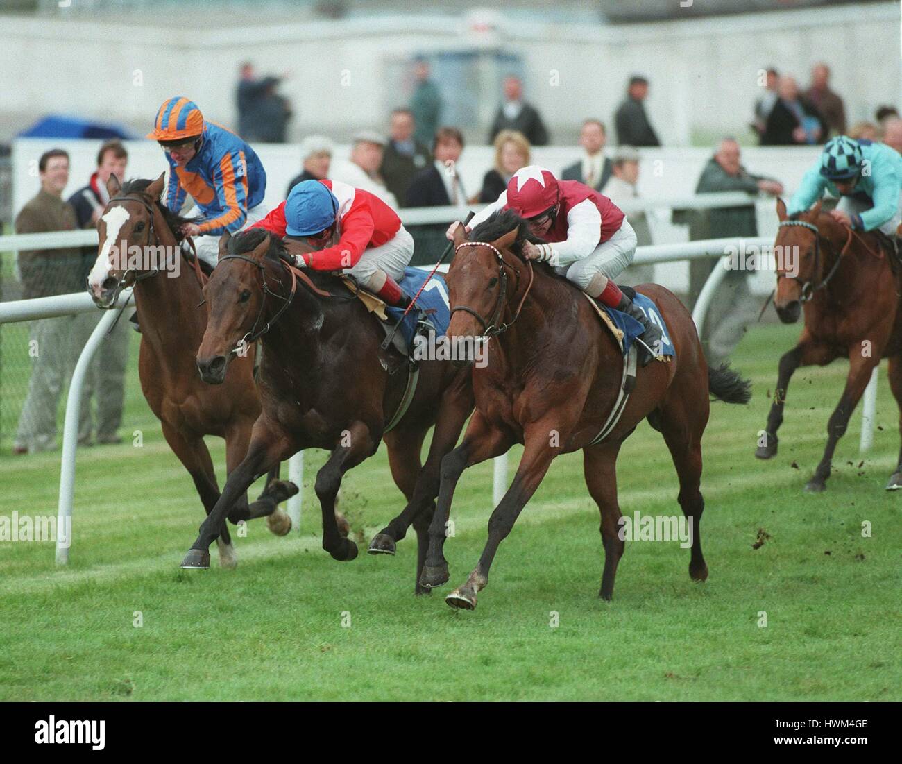 KELTOI RIDDEN BY M. KINANE WINS CROOKHAM MAIDEN 17.5.96 04 June 1996 Stock Photo