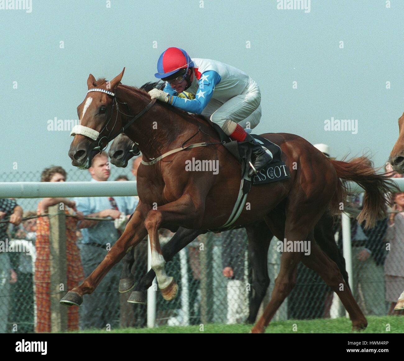 GORDI WINS QUEENS VASE 19.6.96 RIDDEN BY M.KINANE 09 July 1996 Stock Photo