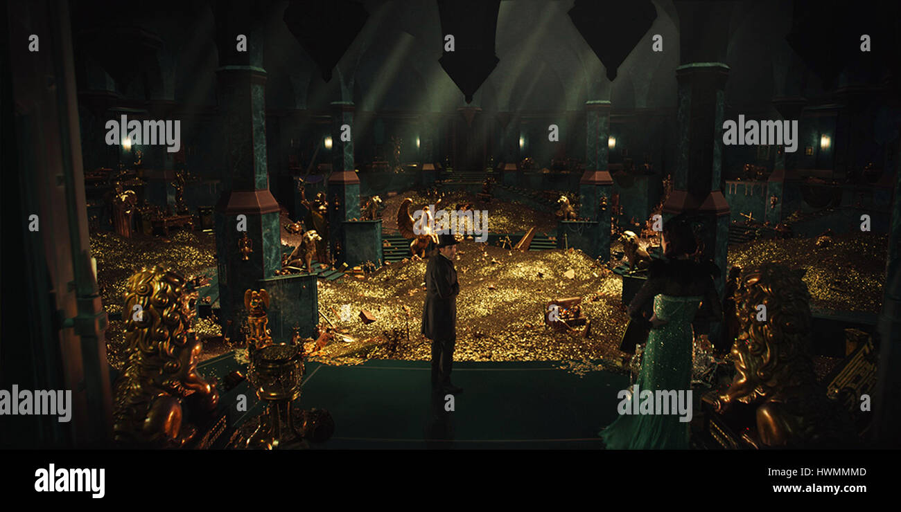 OZ THE GREAT AND THE POWERFUL (2013) JAMES FRANCO RACHEL WEISZ SAM RAIMI (DIR) DISNEY/MOVIESTORE COLLECTION LTD Stock Photo