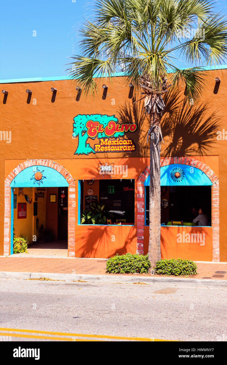El Olivo Mexican restaurant on W. central Ave in downtown Winter Haven, FL Stock Photo