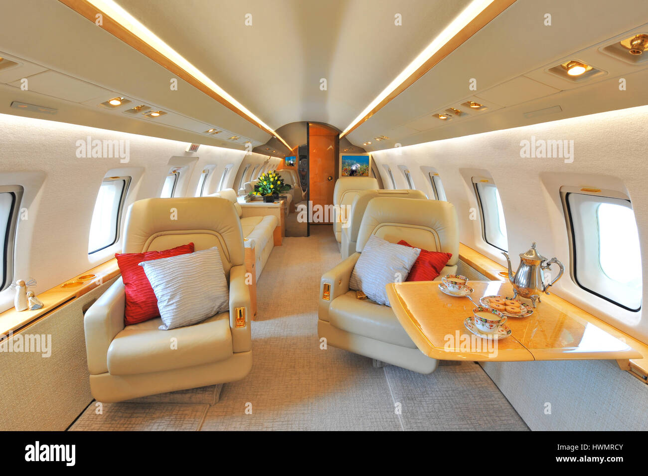 Interior view of the cabin, inside a Bombardier CL604 Challenger