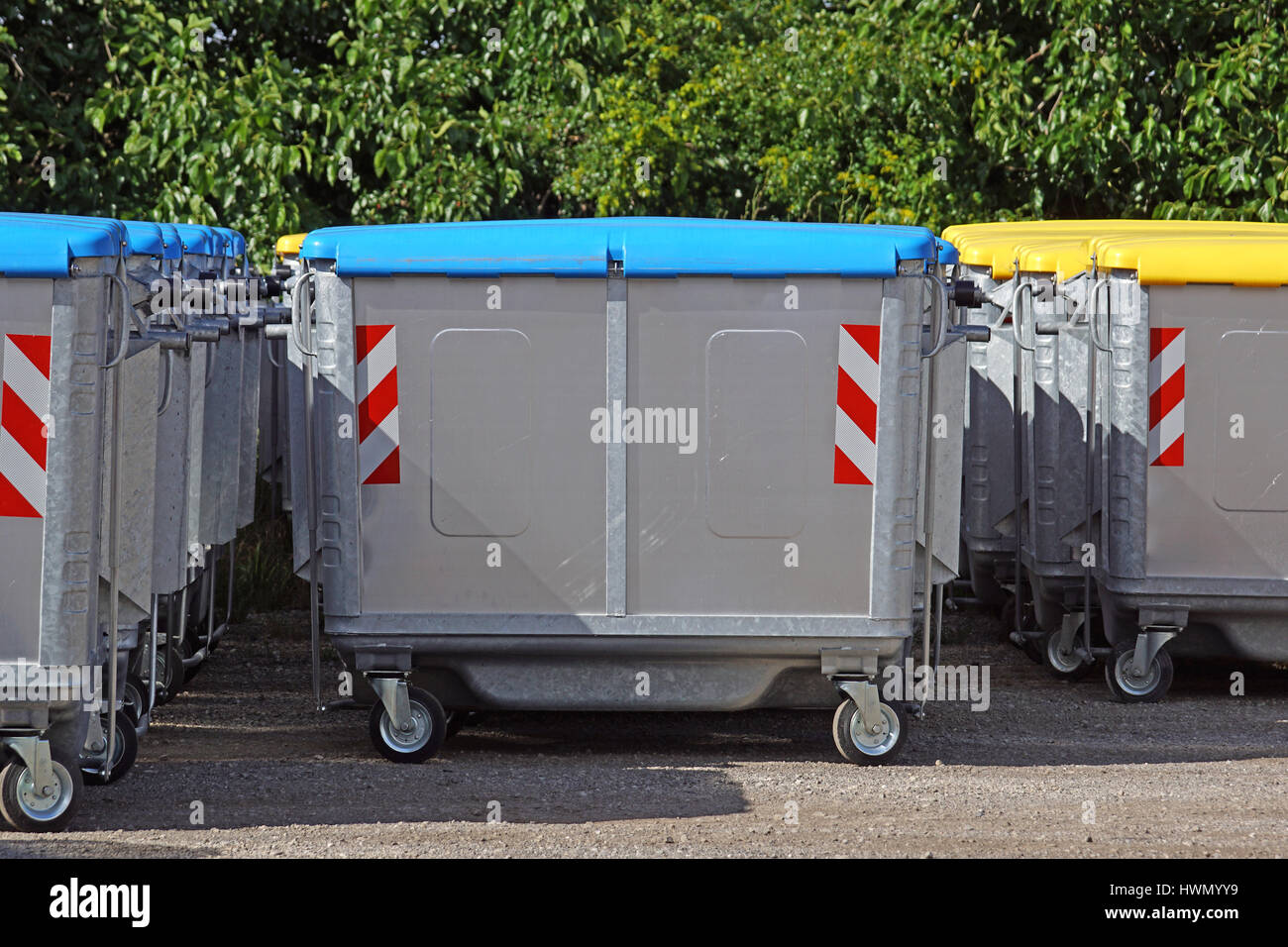 Skip bin bins hi-res stock photography and images - Alamy