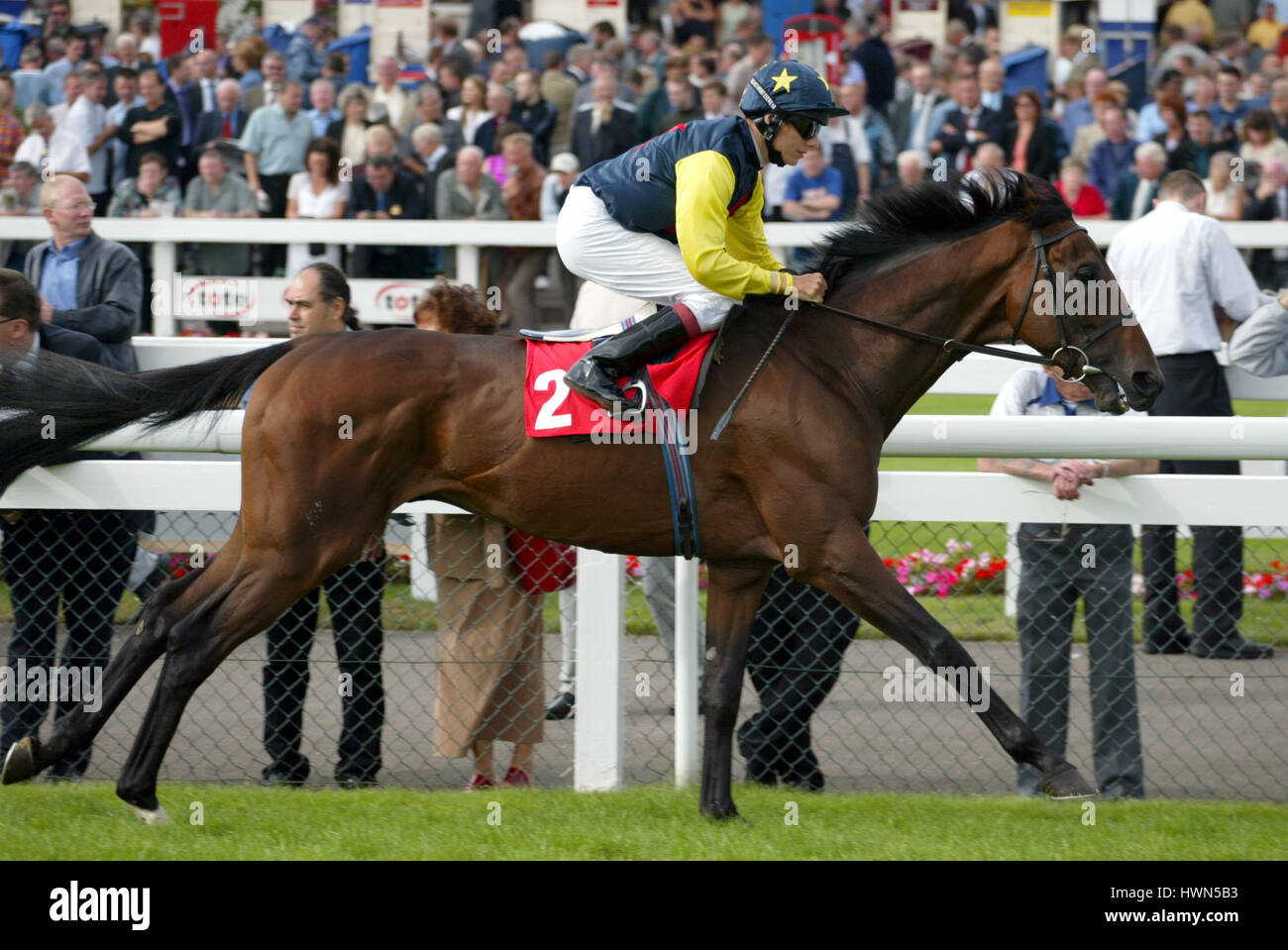 PROSPECTS OF GLORY RIDDEN BY E.AHERN DONCASTER RACECOURSE DONCASTER 13 September 2002 Stock Photo
