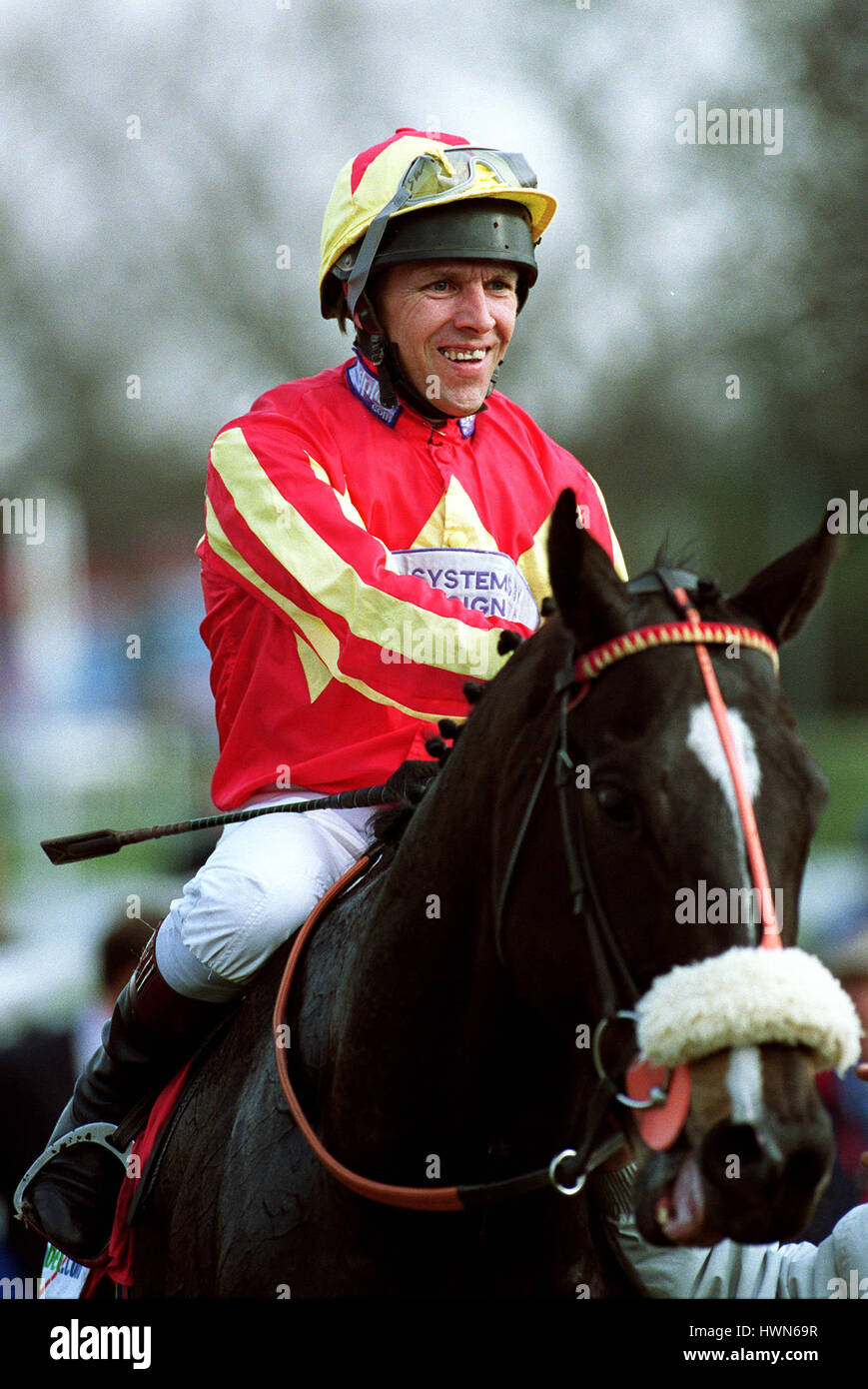 ZUCCHERO. RIDDEN BY S.WHITWORTH DONCASTER RACECOURSE DONCASTER 23 March 2002 Stock Photo