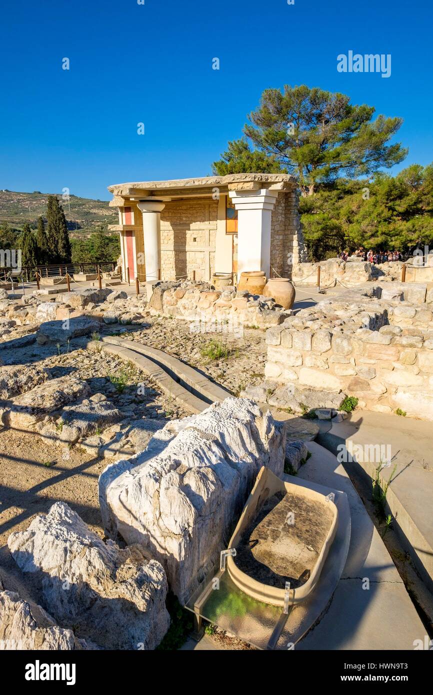 Greece, Crete, Heraklion, the archeological Minoan site of Knossos, South Propylaeum and the fresco of the Procession Stock Photo