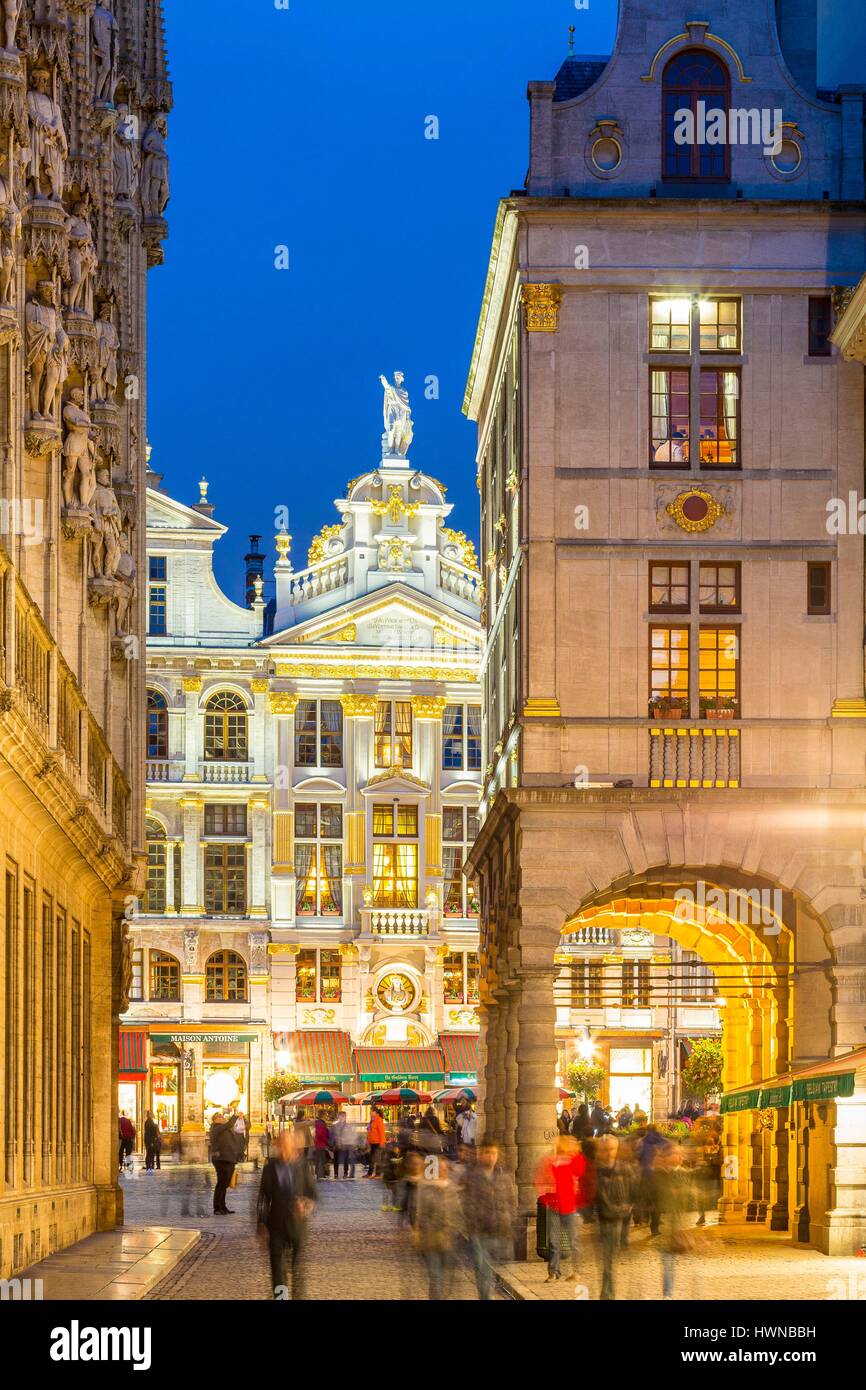 Belgium, Brussels, Grand Place (Grote Markt), listed as World Heritage by UNESCO, Maison de la Chaloupe d'Or built at the end of the 17th century seen from Rue Charles Buls Stock Photo