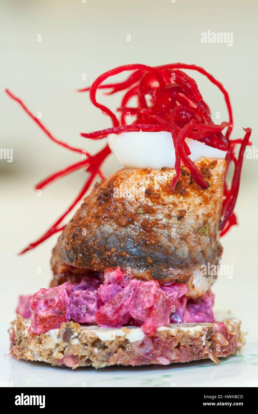 Denmark, Zealand, Copenhagen, Amagertorv, Royal Smushi Cafe, herring smushi is a combination of smørrebrød (smeurebreud) and sushi Stock Photo