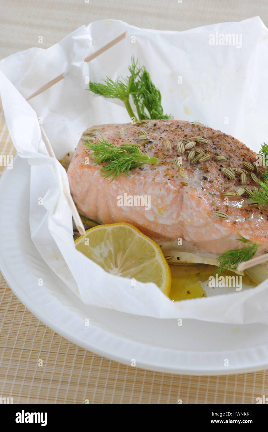 Papillote saumon fenouil Stock Photo
