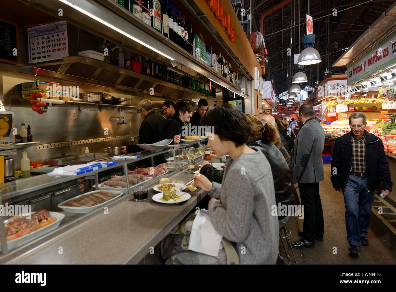 Spain, Catalonia, Barcelona, La Rambla, Boqueria market, tapas bar