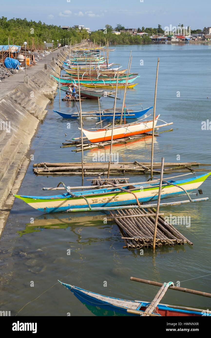 Philippines, Luzon, Sorsogon Province, Donsol, fishing boats along the jetty Stock Photo
