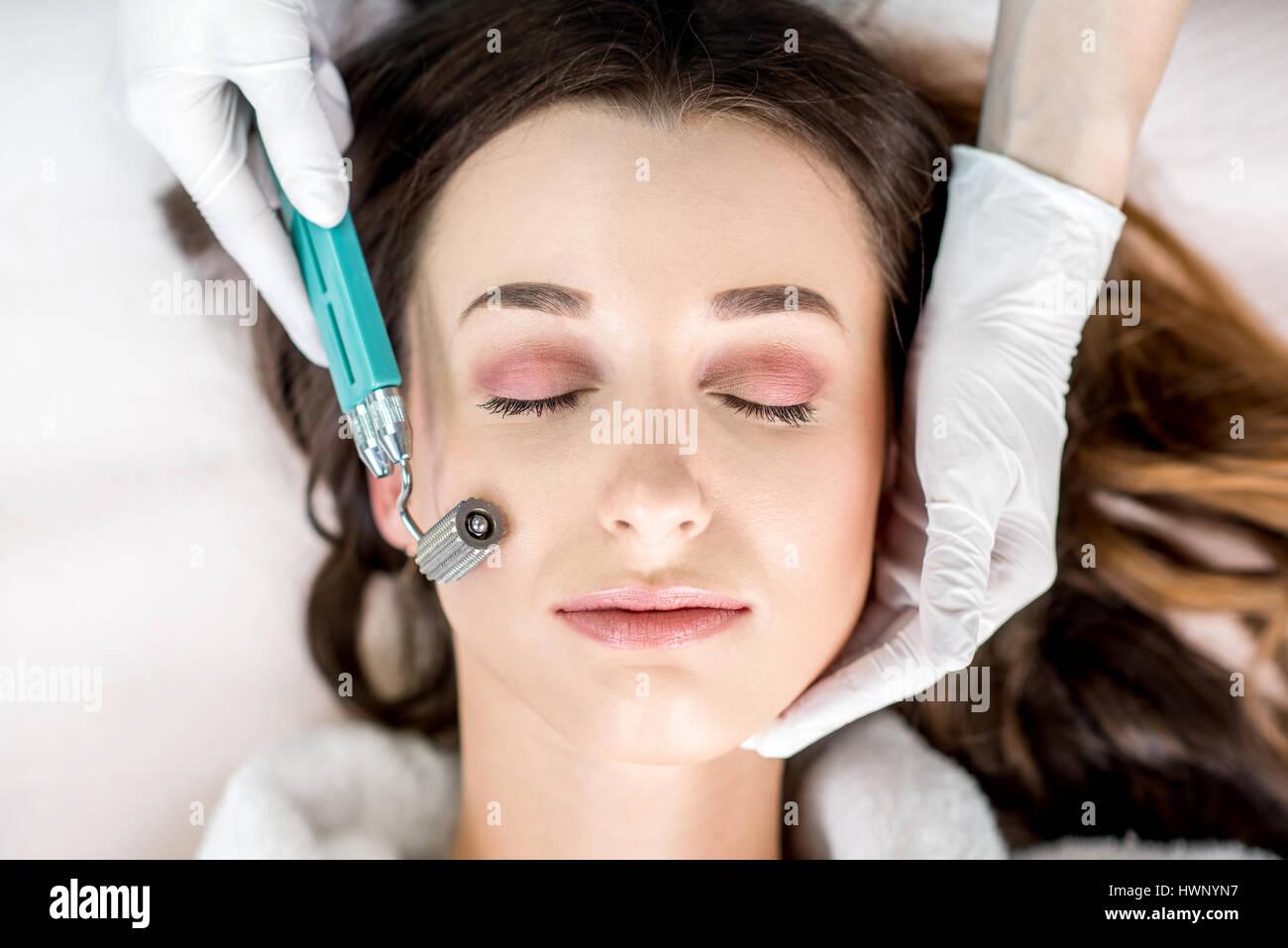 Dry needling hi-res stock photography and images - Alamy