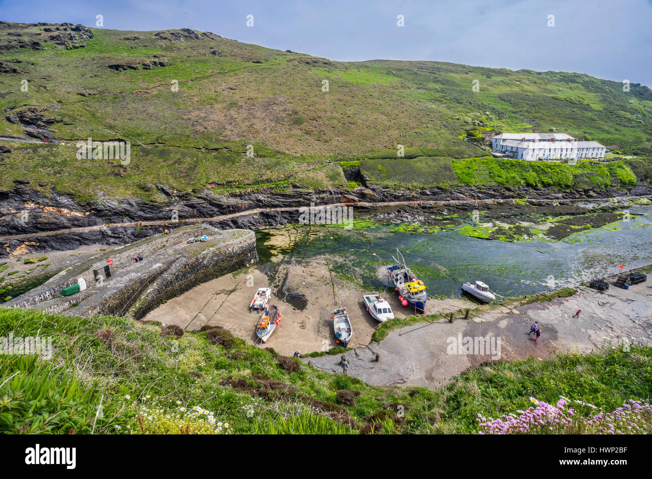 United Kingdom, South West England, Conwall, Boscastle Harbour at low tide Stock Photo