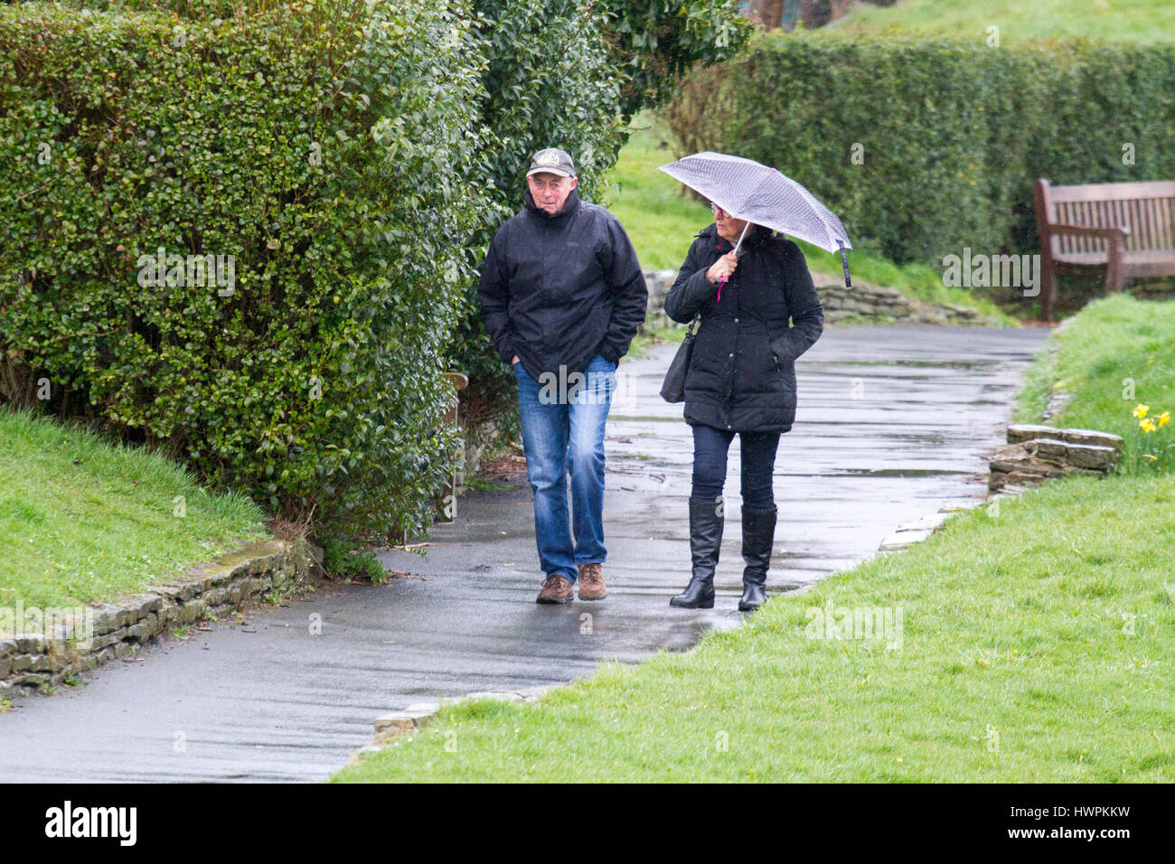Southport, Merseyside. 22nd Mar, 2017. UK Weather. People walking