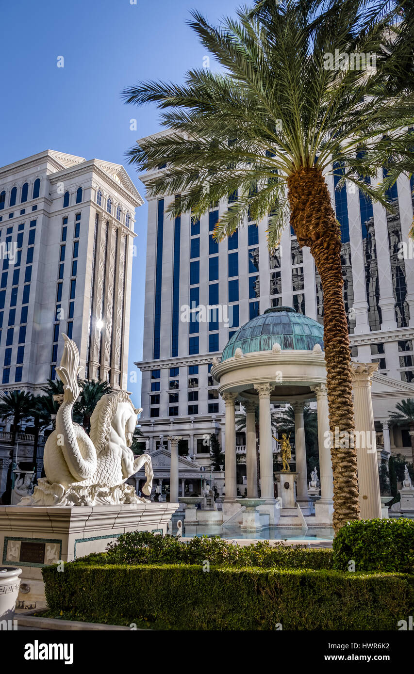 Caesars palace las vegas pool hires stock photography and images Alamy