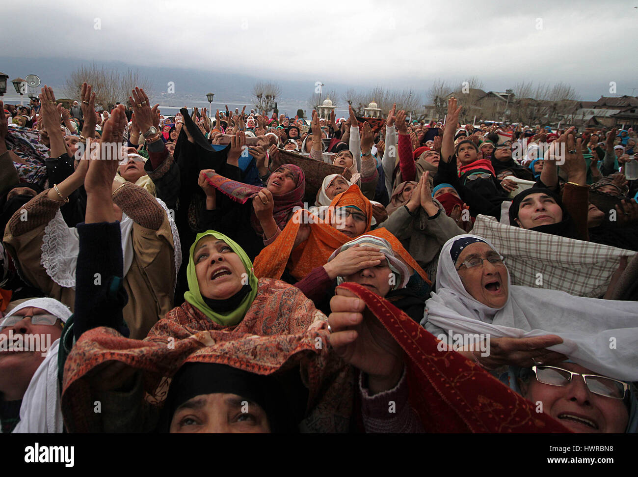 Near Srinagar, Kashmir. 22nd Mar, 2017. Kashmiri Muslim women pray as a ...