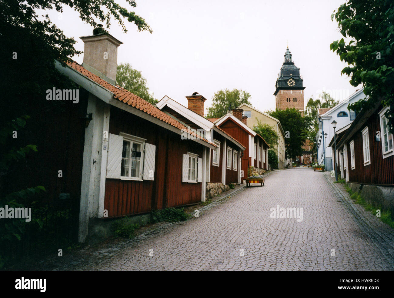 STRÄNGNÄS Södermanland Gyllenhjelmsgatan with homes along the street to the Cathedral 2007 Stock Photo