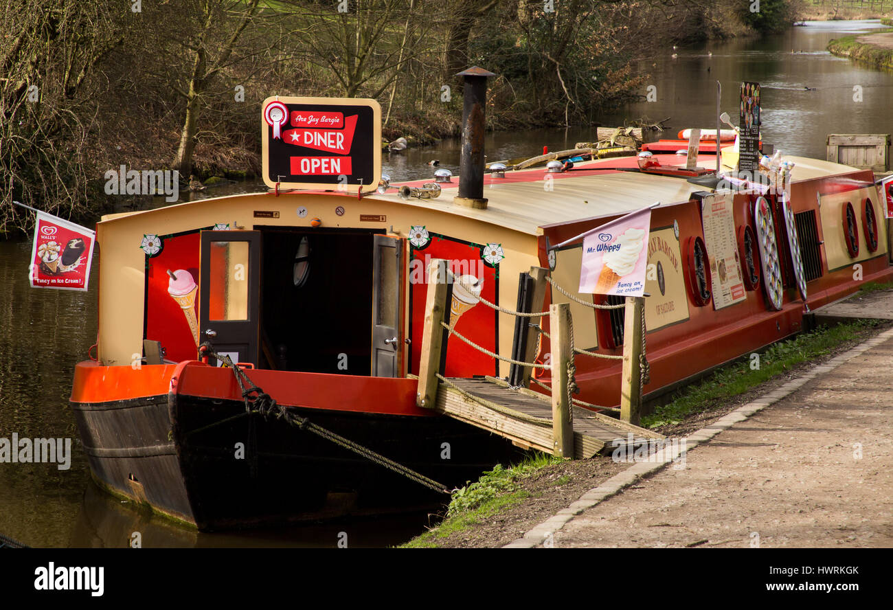 A barge cafe on the Leeds Liverpool canal. Stock Photo