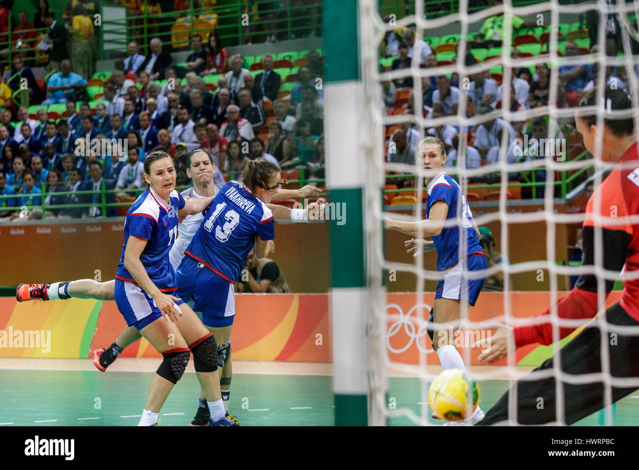 Rio de Janeiro, Brazil. 20 August 2016 Alexandra Lacrabère (FRA) competes in the women's handball gold medal match Russia vs. France at the 2016 Olymp Stock Photo