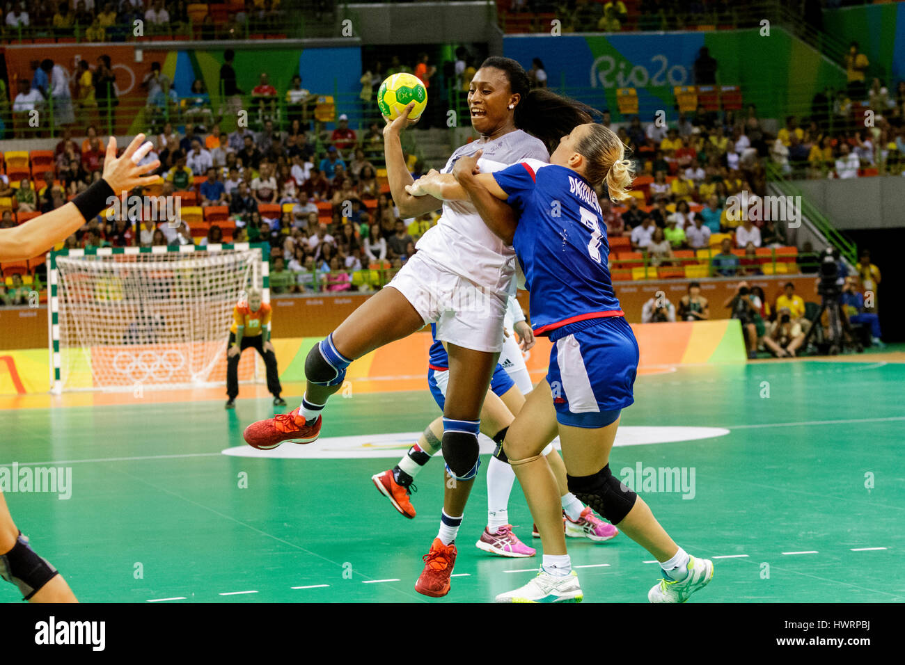 Rio de Janeiro, Brazil. 20 August 2016 Siraba Dembélé (FRA) #17 and Daria Dmitrieva (RUS) #7 competes in the women's handball gold medal match Russia  Stock Photo