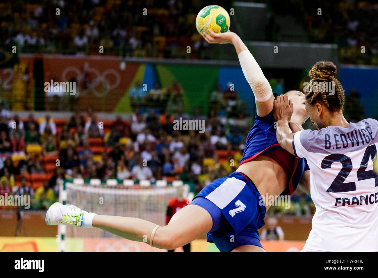 Rio de Janeiro, Brazil. 20 August 2016  Daria Dmitrieva (RUS) #7 defended by Béatrice Edwige (FRA) #24 in the women's handball gold medal match Russia Stock Photo