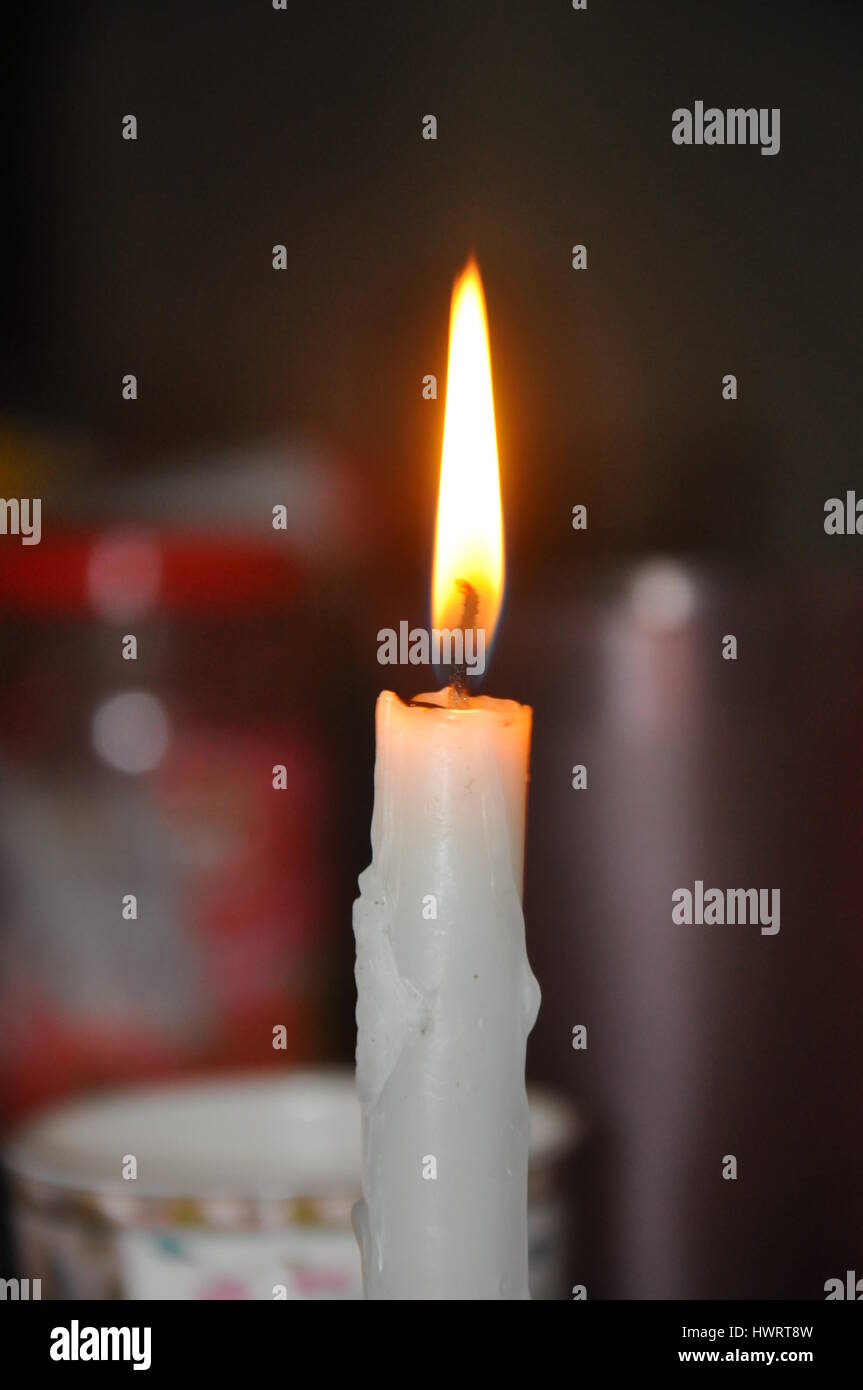 White Candle Burning, Light a white candle every day, blessings or