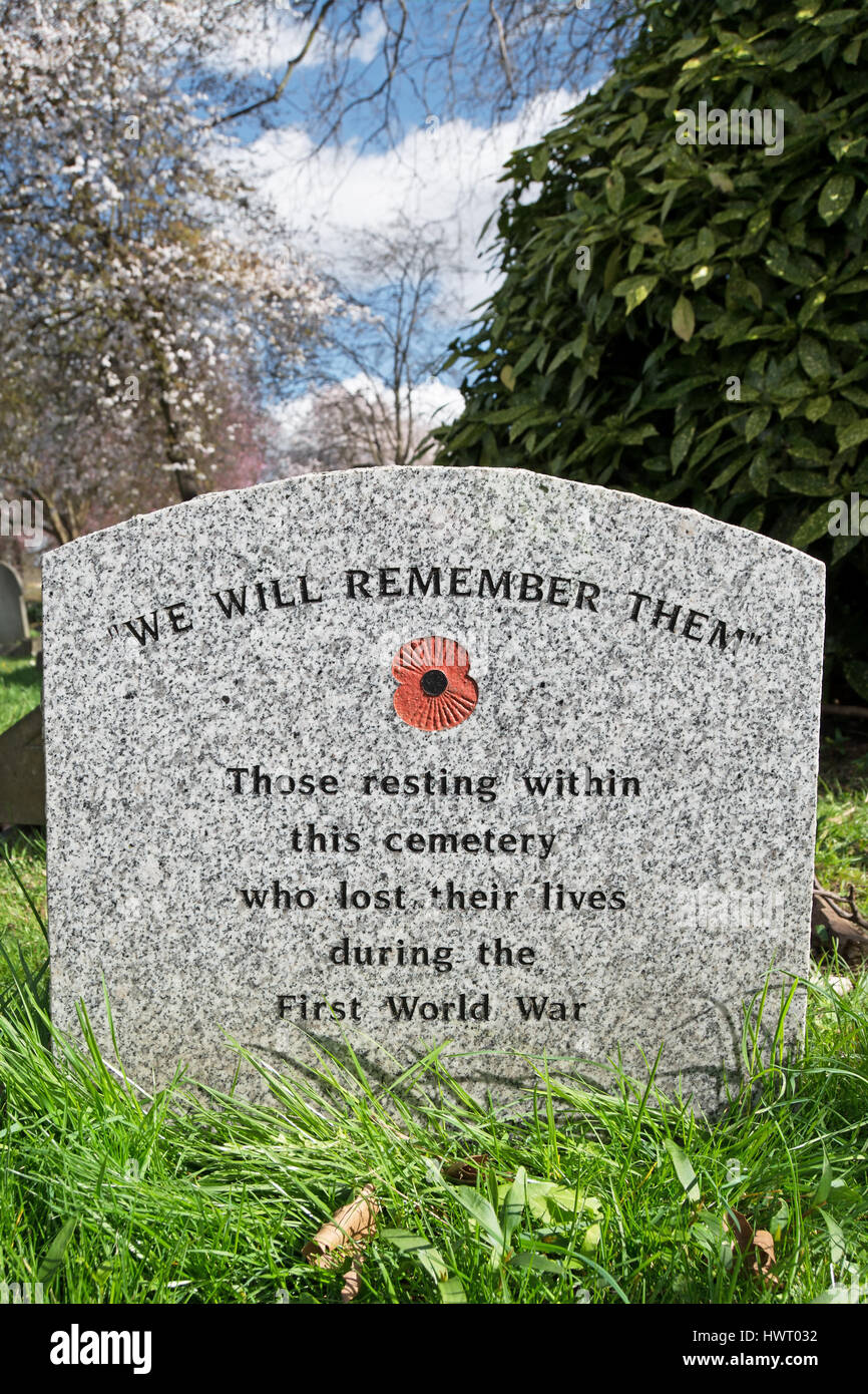 memorial at old mortlake burial ground, southwest london, england, commemorating those interred here who lost their lives during the first world war Stock Photo