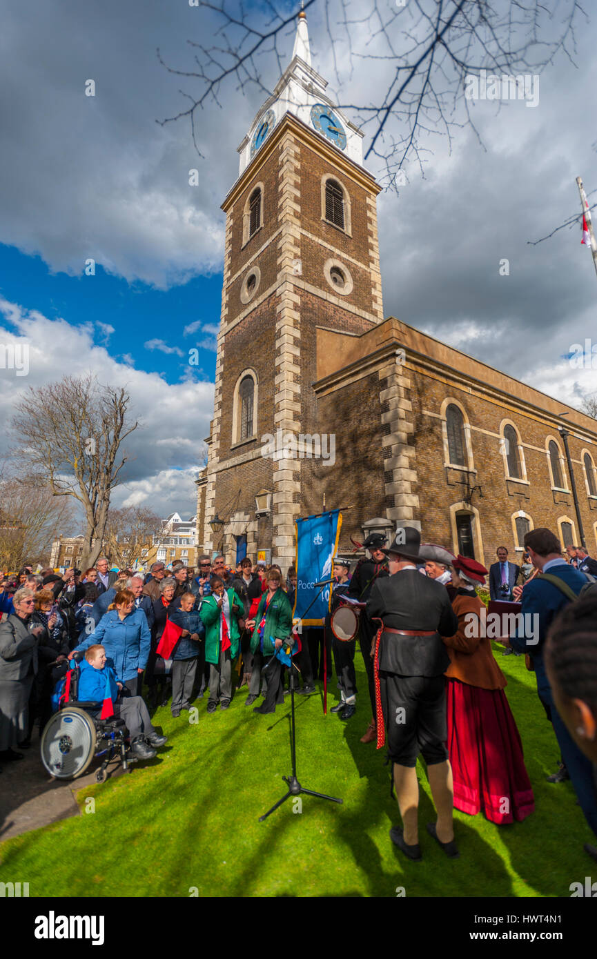 Celebtration and parade to commerate the 400 year aniversary of the death of Pocanotas at Graveend Kent Stock Photo