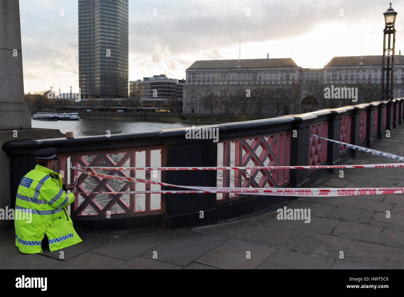 Lambeth Bridge closed in the aftermath of the terrorism event when