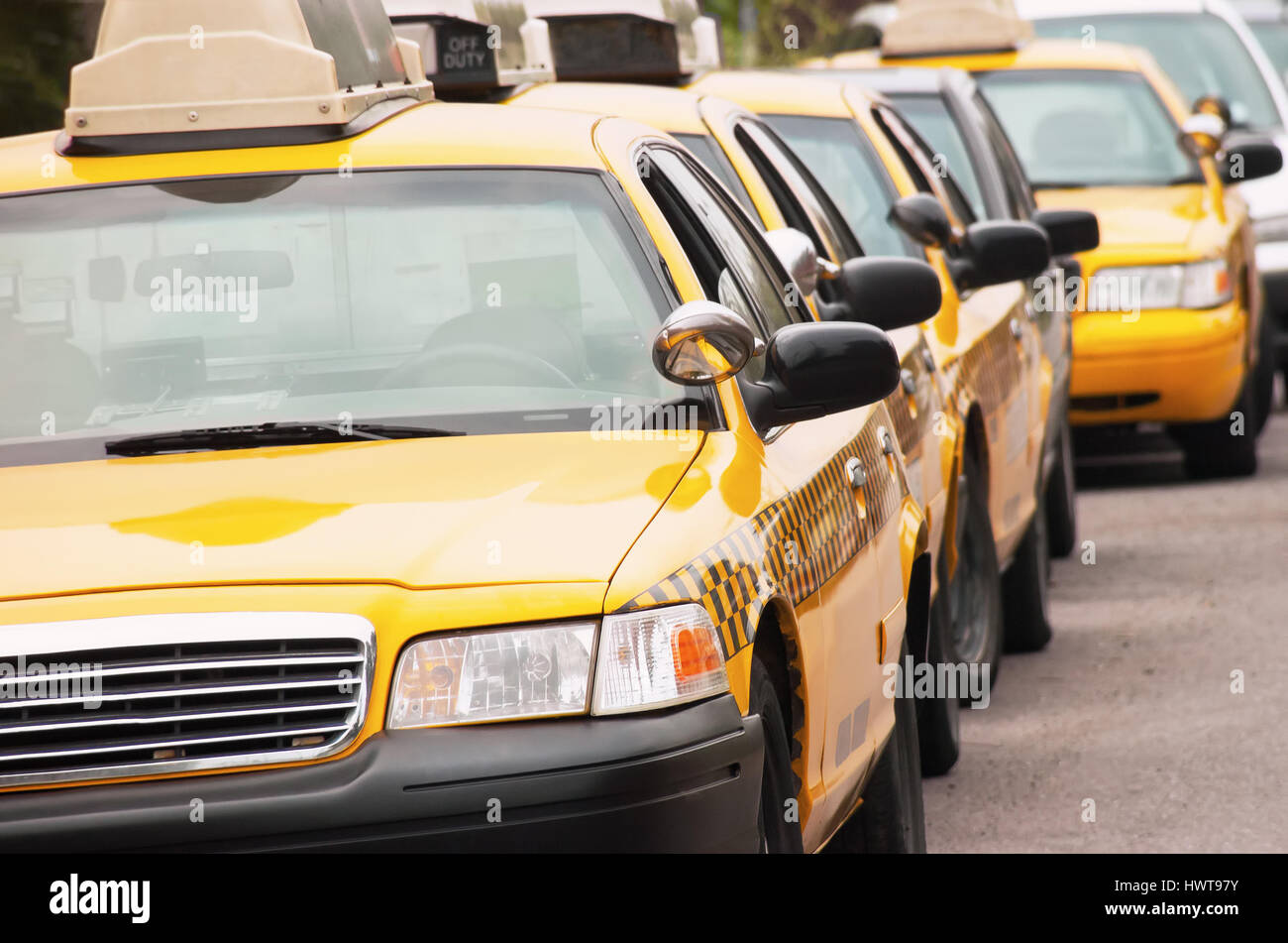 Taxi Cab Stand Downtown Stock Photo Alamy