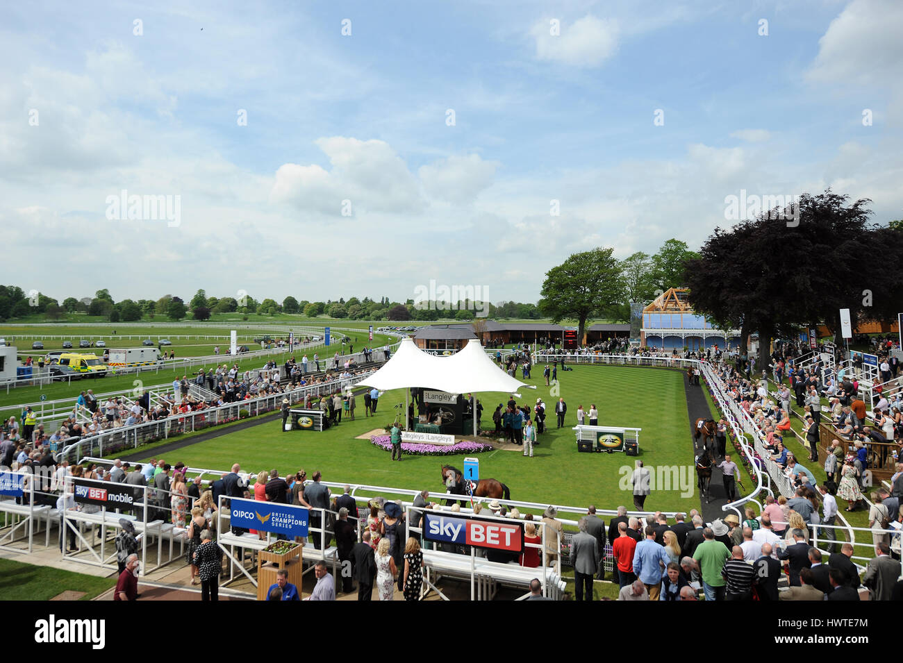 York Races Sign PARADE RING YORK RACECOURSE YORK RACECOURSE YORK RACECOURSE YORK ...
